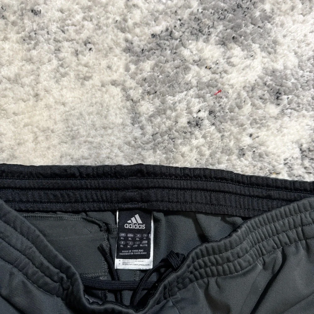 Adidas Mens XL Gray Track Pants Athletic‎ 3-Stripe Zipper Pocket Straight Leg
